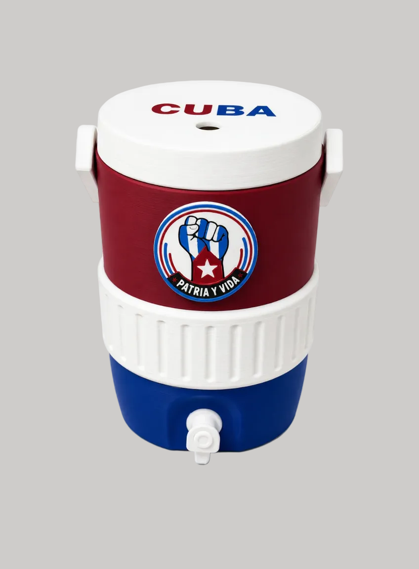 NuvAipro Country Collection™ – Personalized 12 oz Can Holder